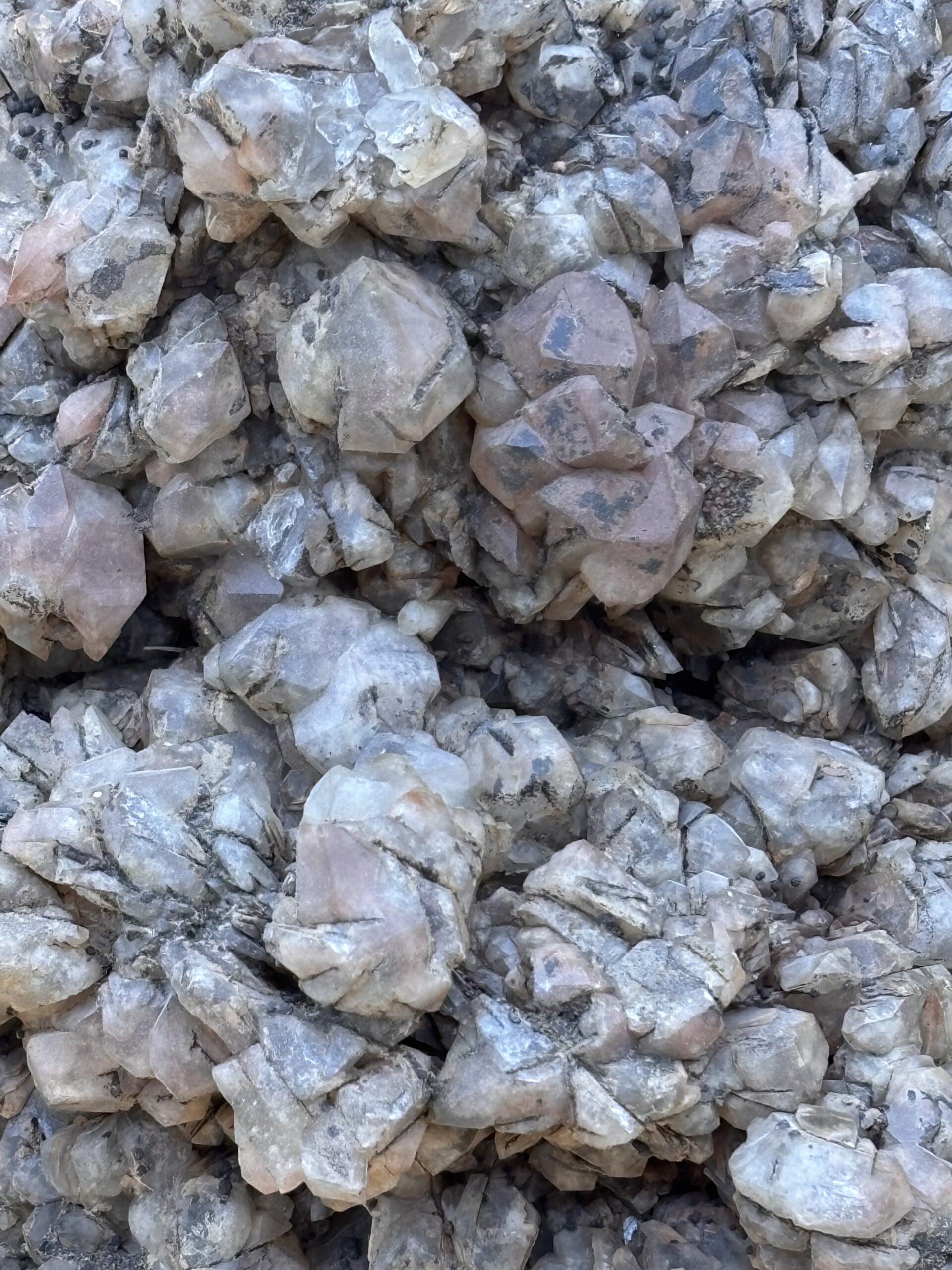 ß-Quarz-Kristall-Aggregat – Bild 3