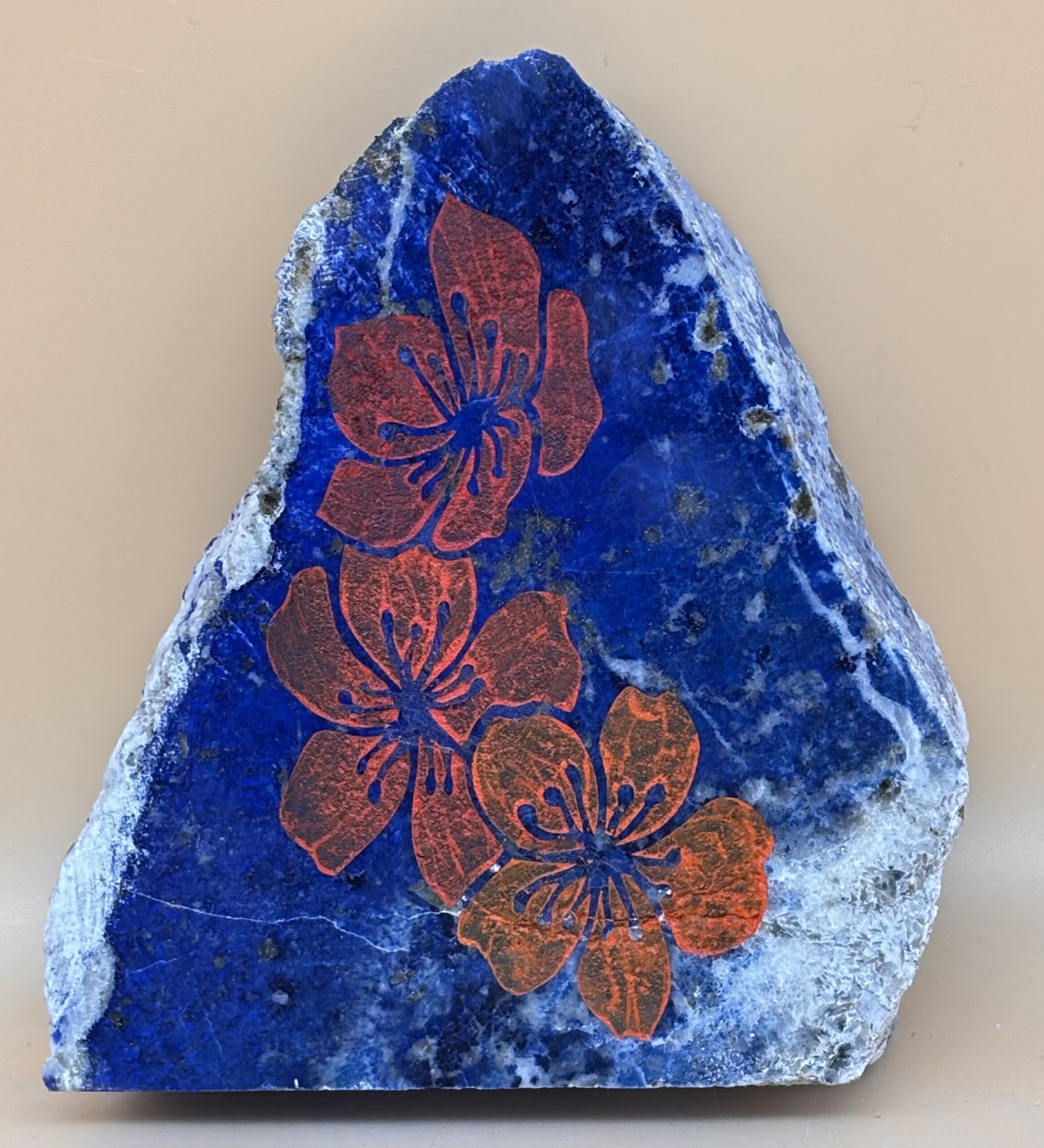 Lapislazuli Motivstein mit rotem Lotus