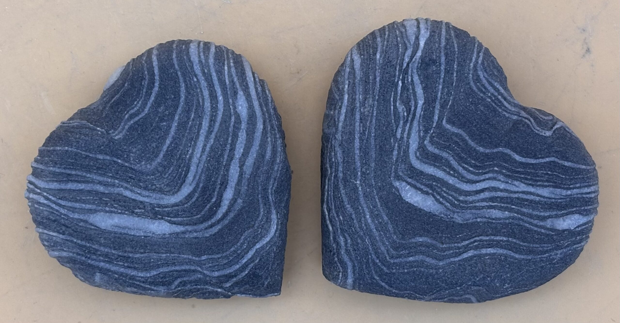 Rheingoldschiefer Herzen